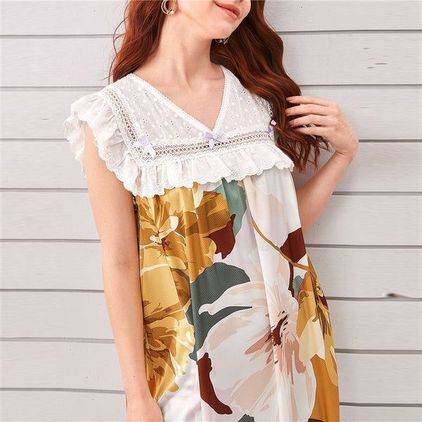 Large Floral Print Schiffy