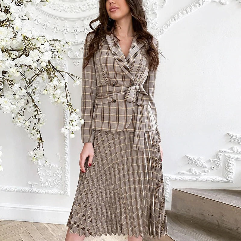 Vintage pleated belt plaid dress